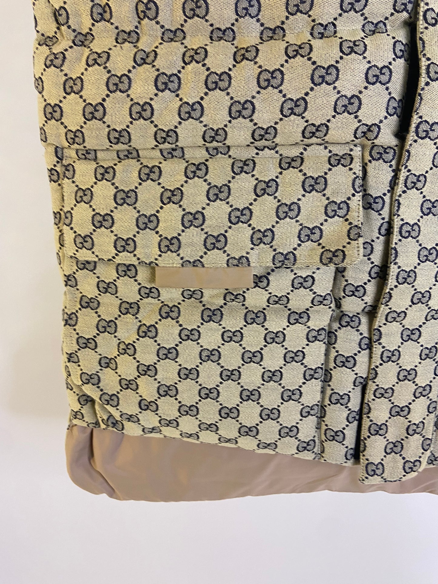 Gucci vest ll