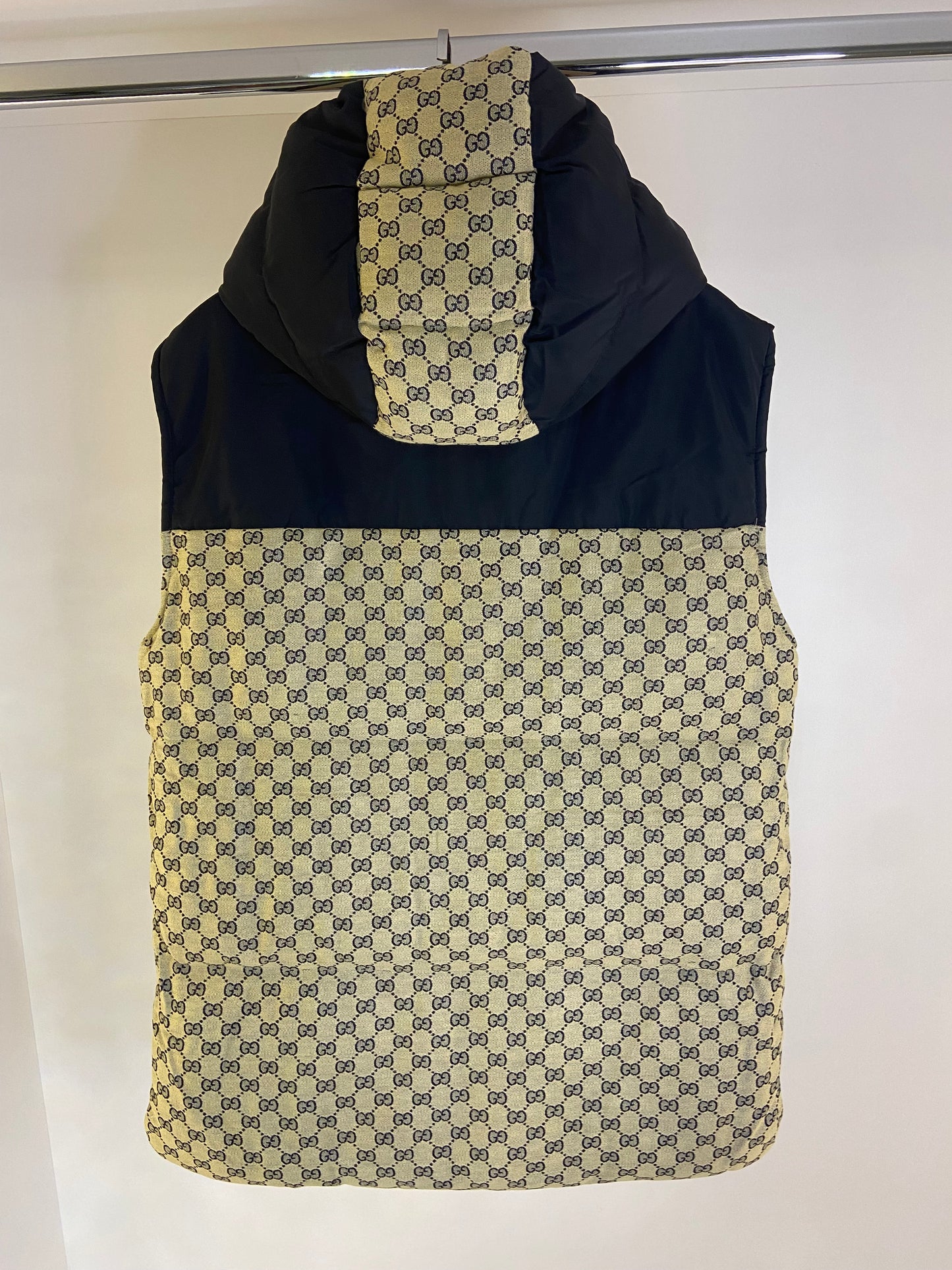 Gucci vest ll