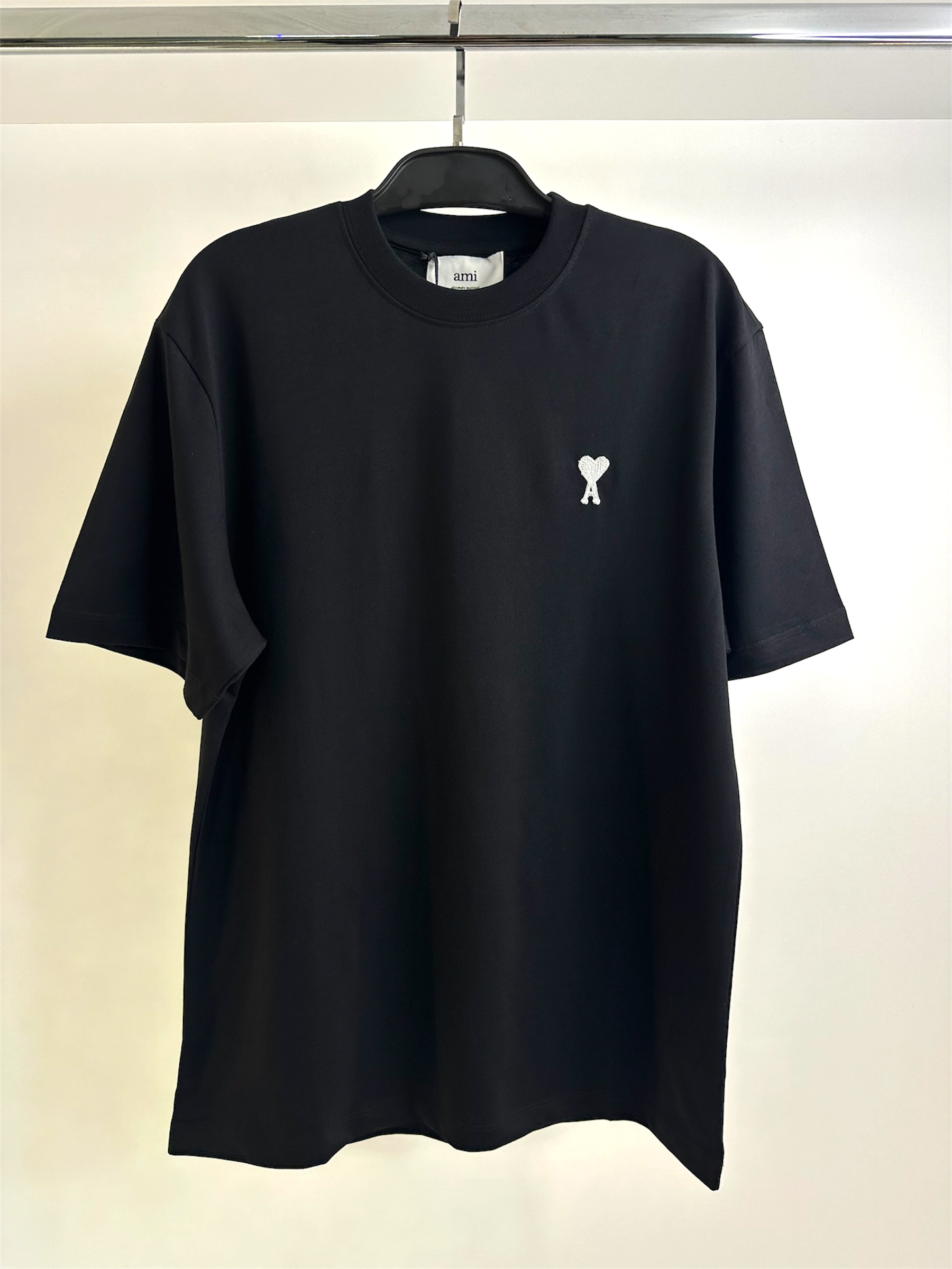 Ami Paris T-shirt 9955 – Leoathens