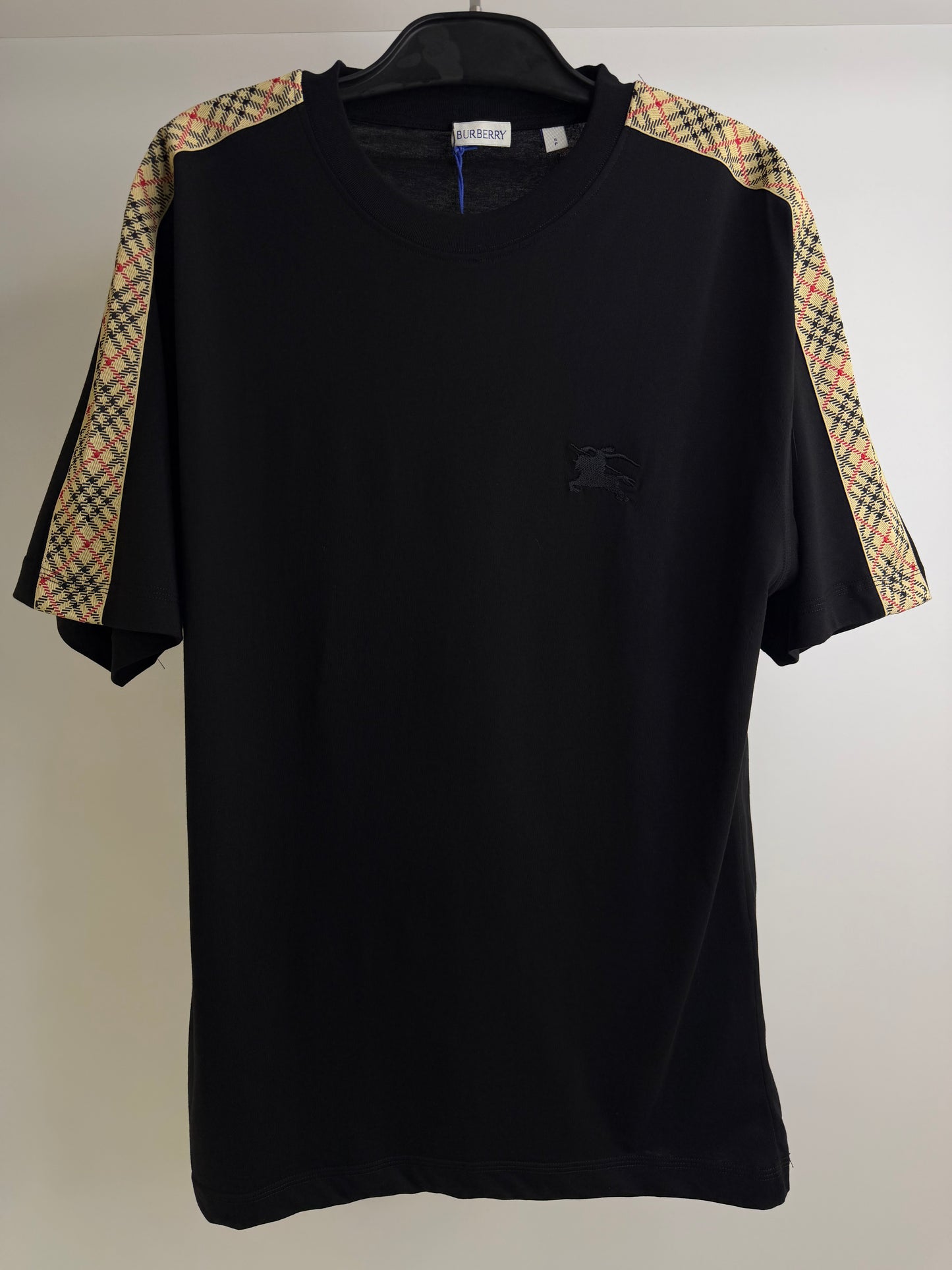 Burberry T-shirt 111-25