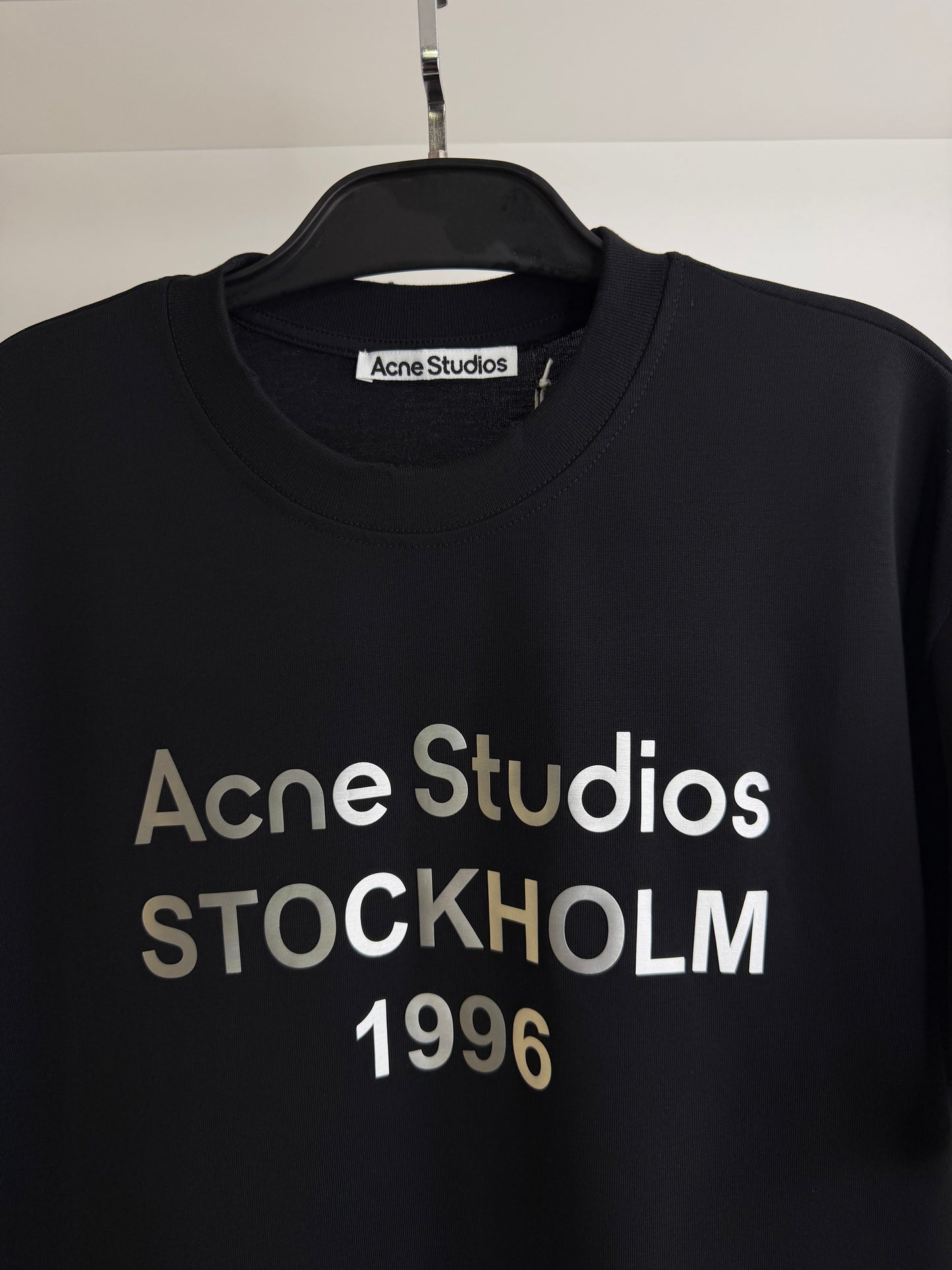 Acne Studios T-shirt 111-29